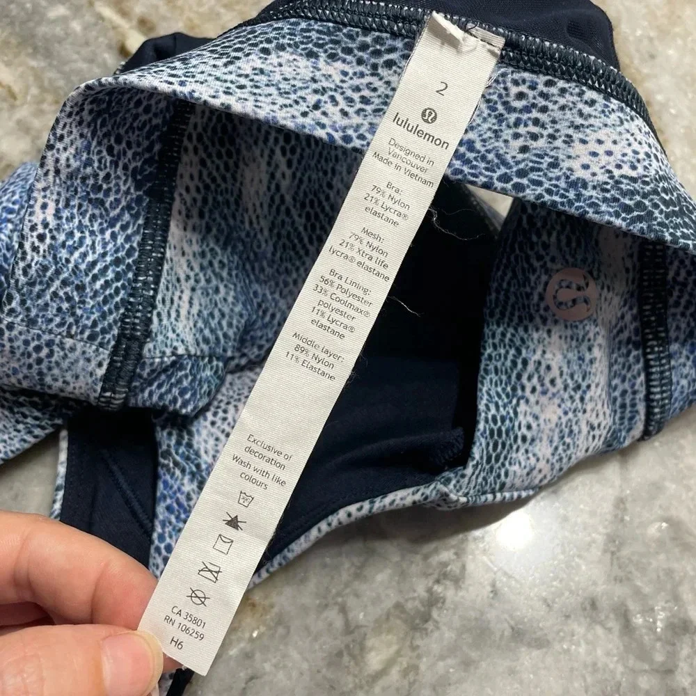 Lululemon Invigorate Bra Mesh Scape Multi /True Navy size 2